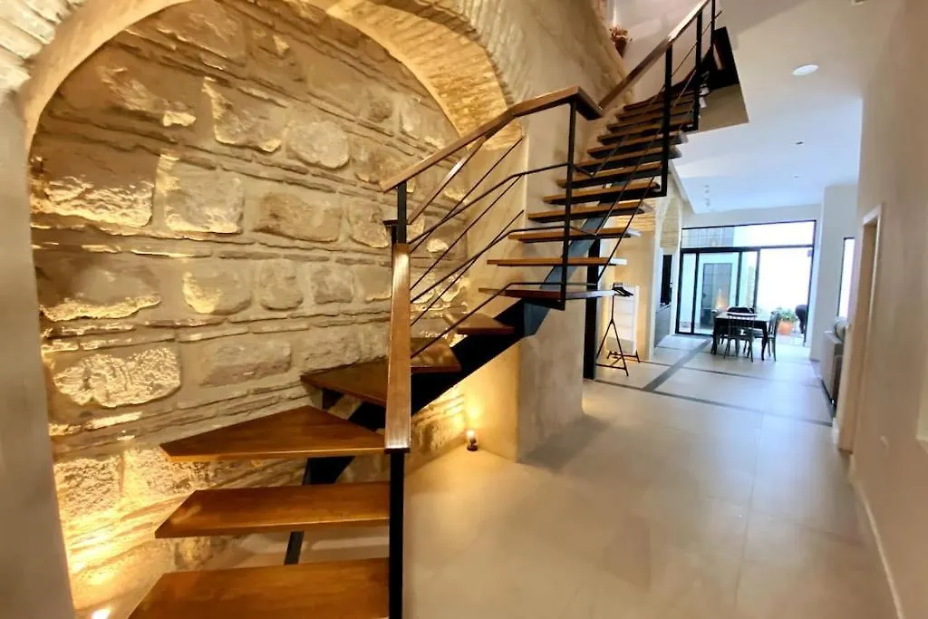 הוילה חרז Preciosa Casa Centro Historico Jerez, Parking Privado+ Wi-Fi 0*,