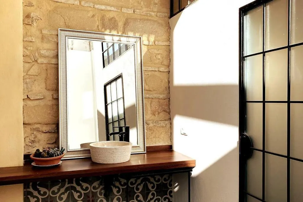 הוילה חרז Preciosa Casa Centro Historico Jerez, Parking Privado+ Wi-Fi 0*,  ספרד